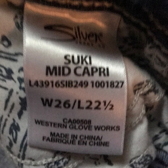 Silver Jeans Capri - Picture 4 of 4